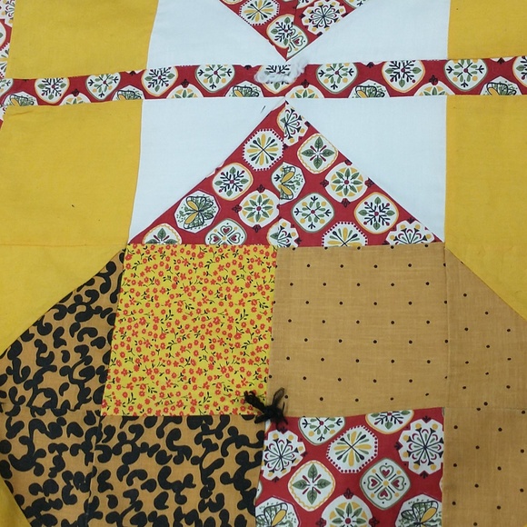 Vintage Quilt 65x82 - Picture 5 of 5